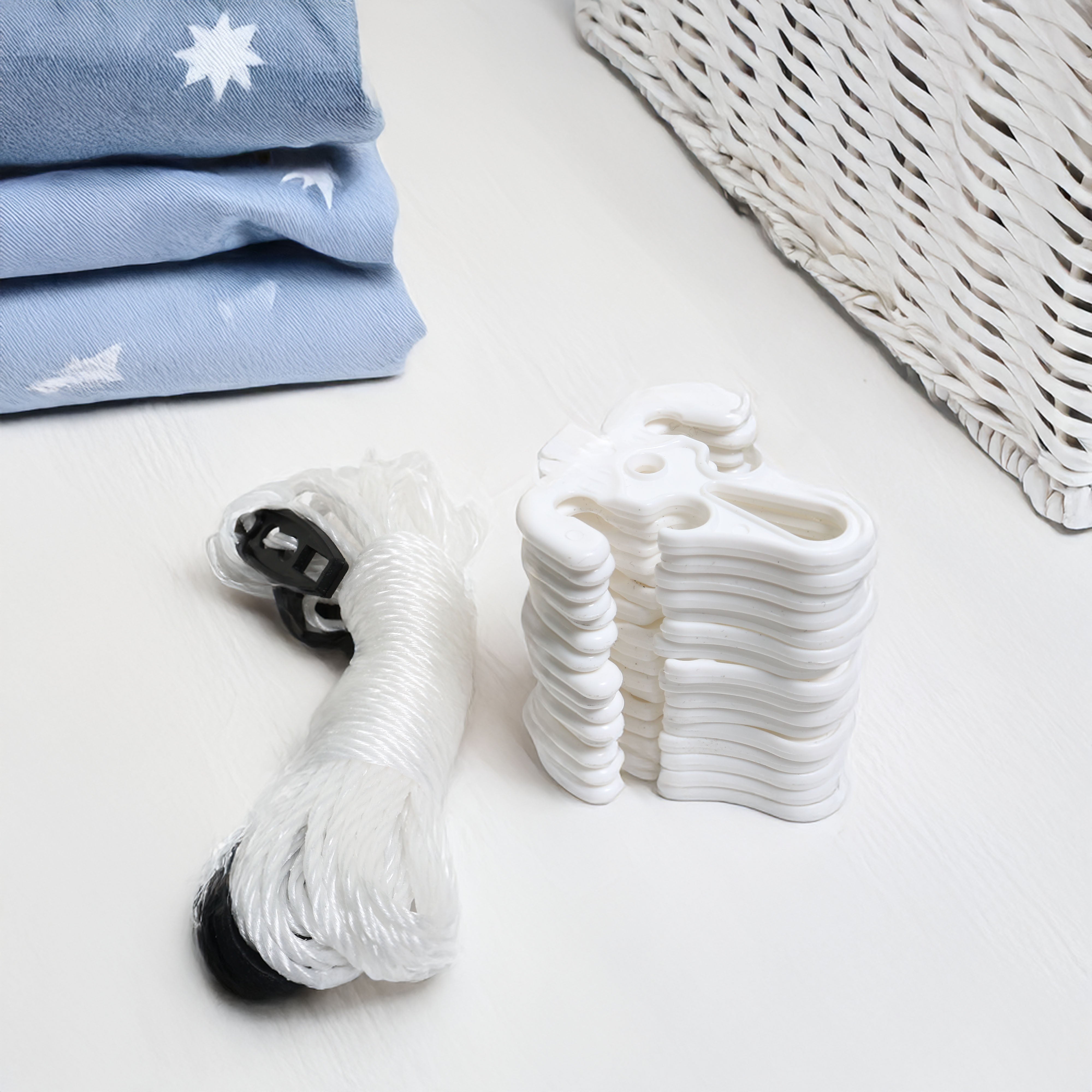 Hosh Hanger Clip with Nylon Rope – White