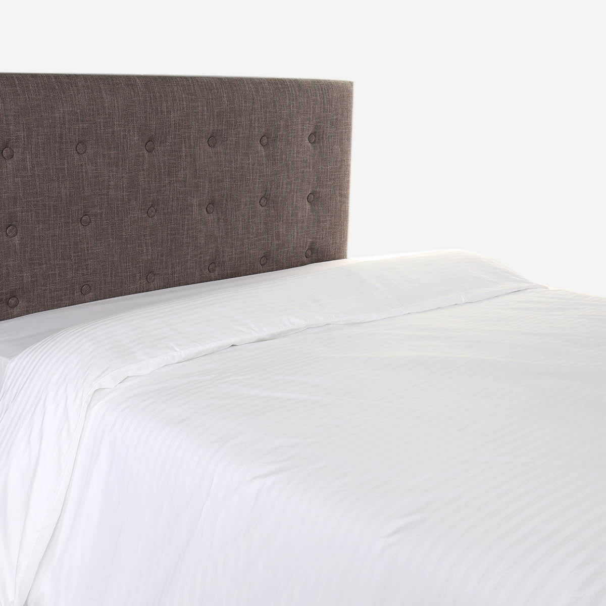 Family Home Hotel Living Duvet Cover (White) - Queen