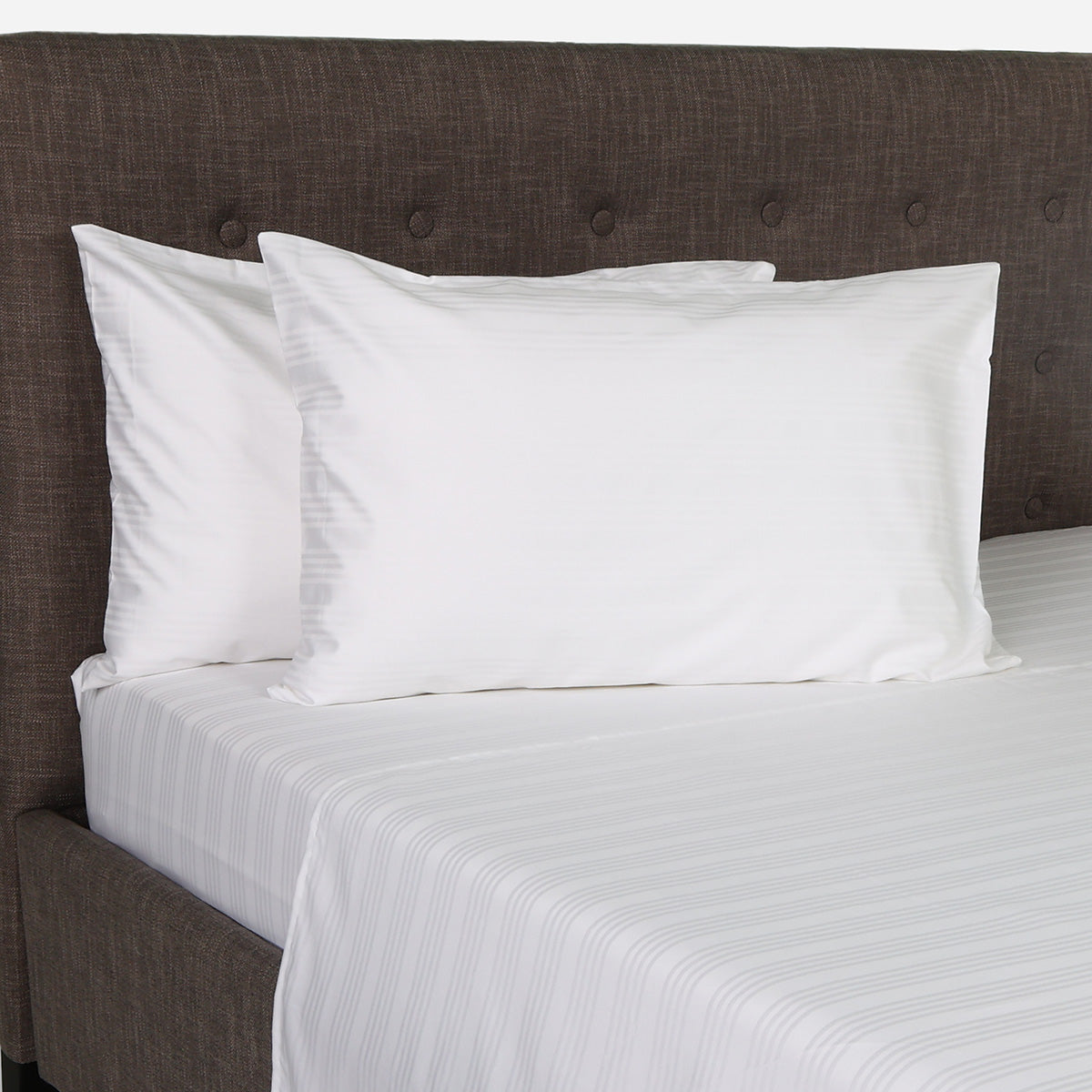 Family Home Hotel Living 4-Piece Bedsheet Set (Triple Line White) - Twin