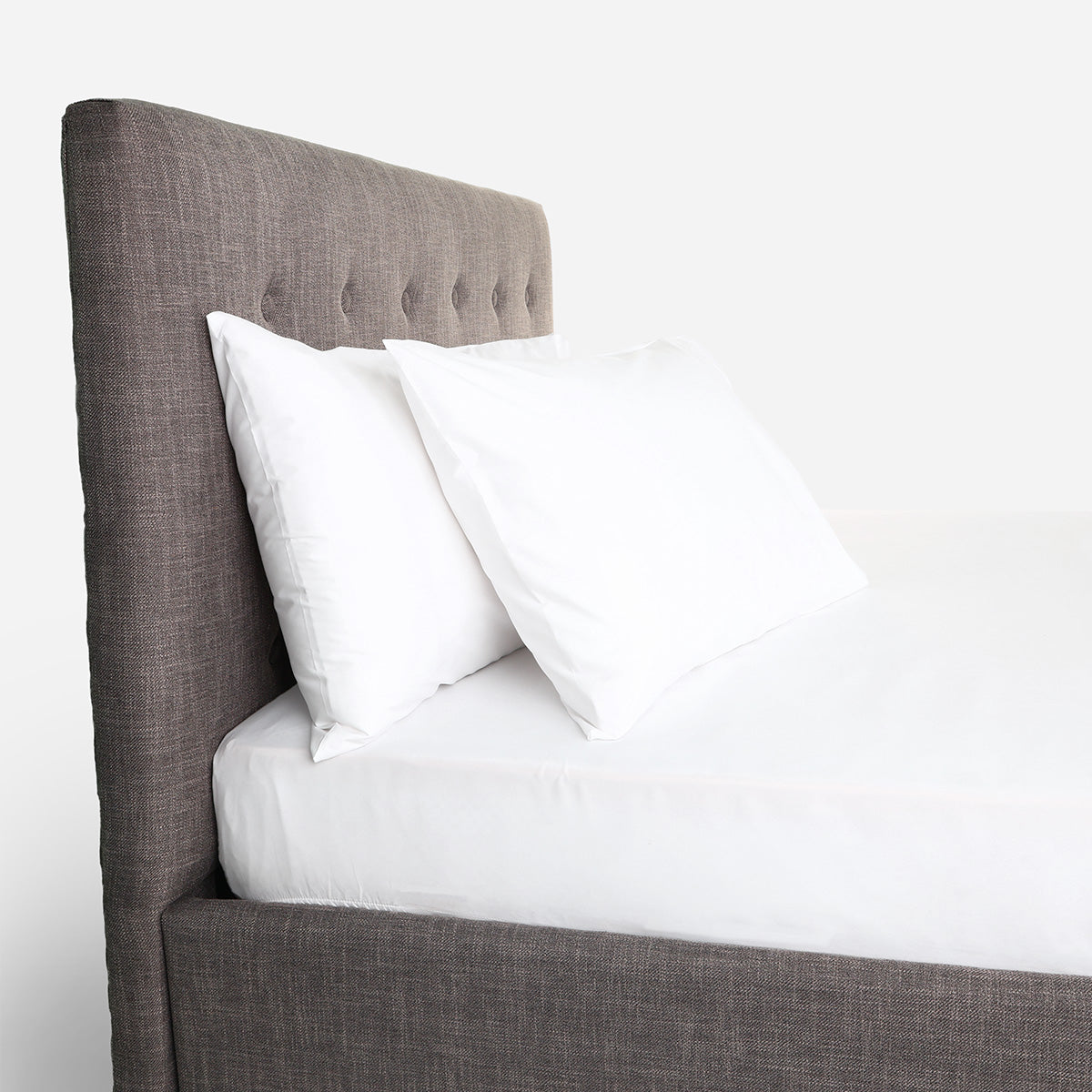Family Home 3-Piece Hotel Living Bedsheet Set (White) - Queen