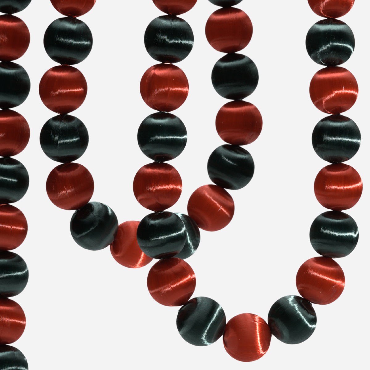 HWP-10439597:BALL_GARLAND_-_3_1.jpg