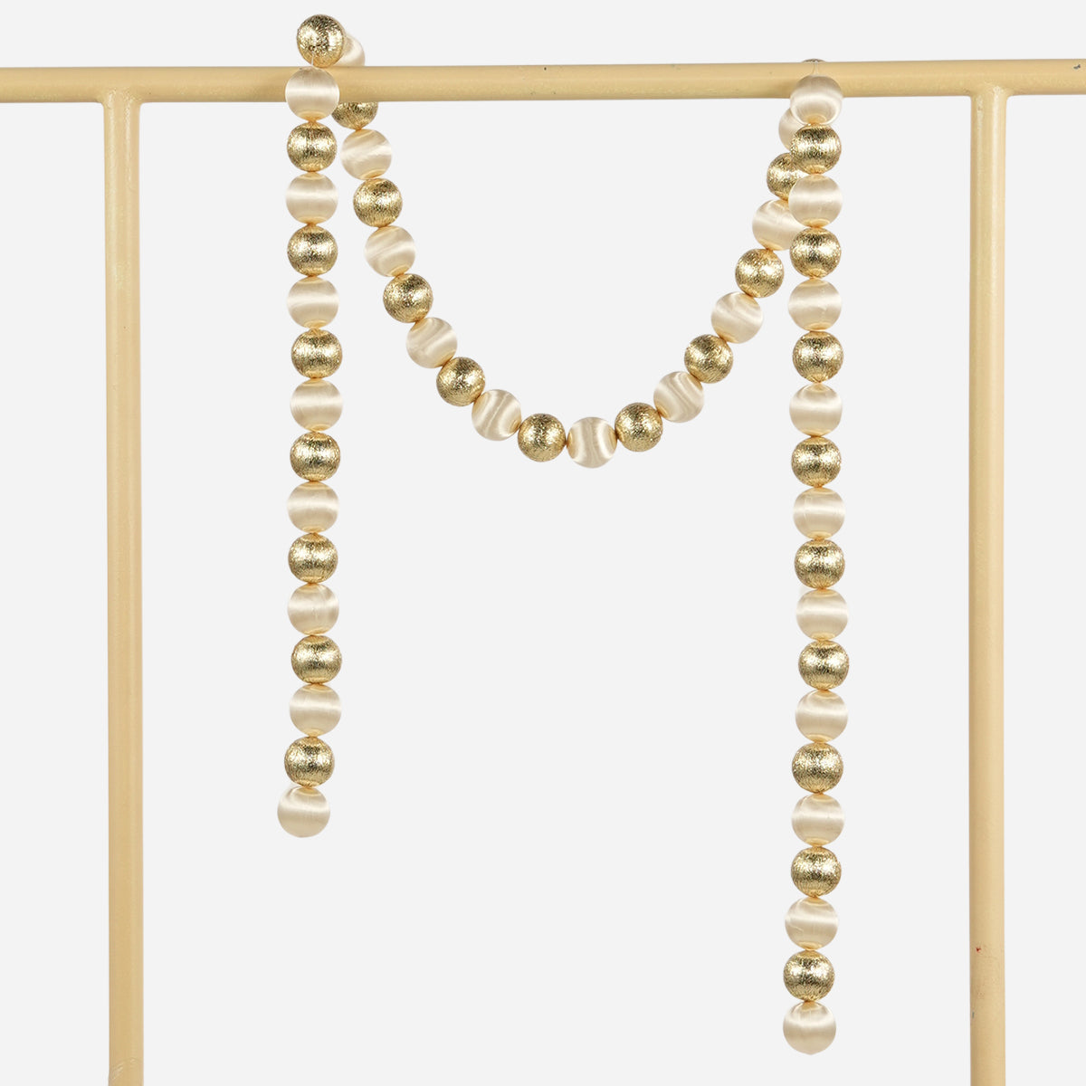 HWP-10439596:BALL_GARLAND_-_4.jpg