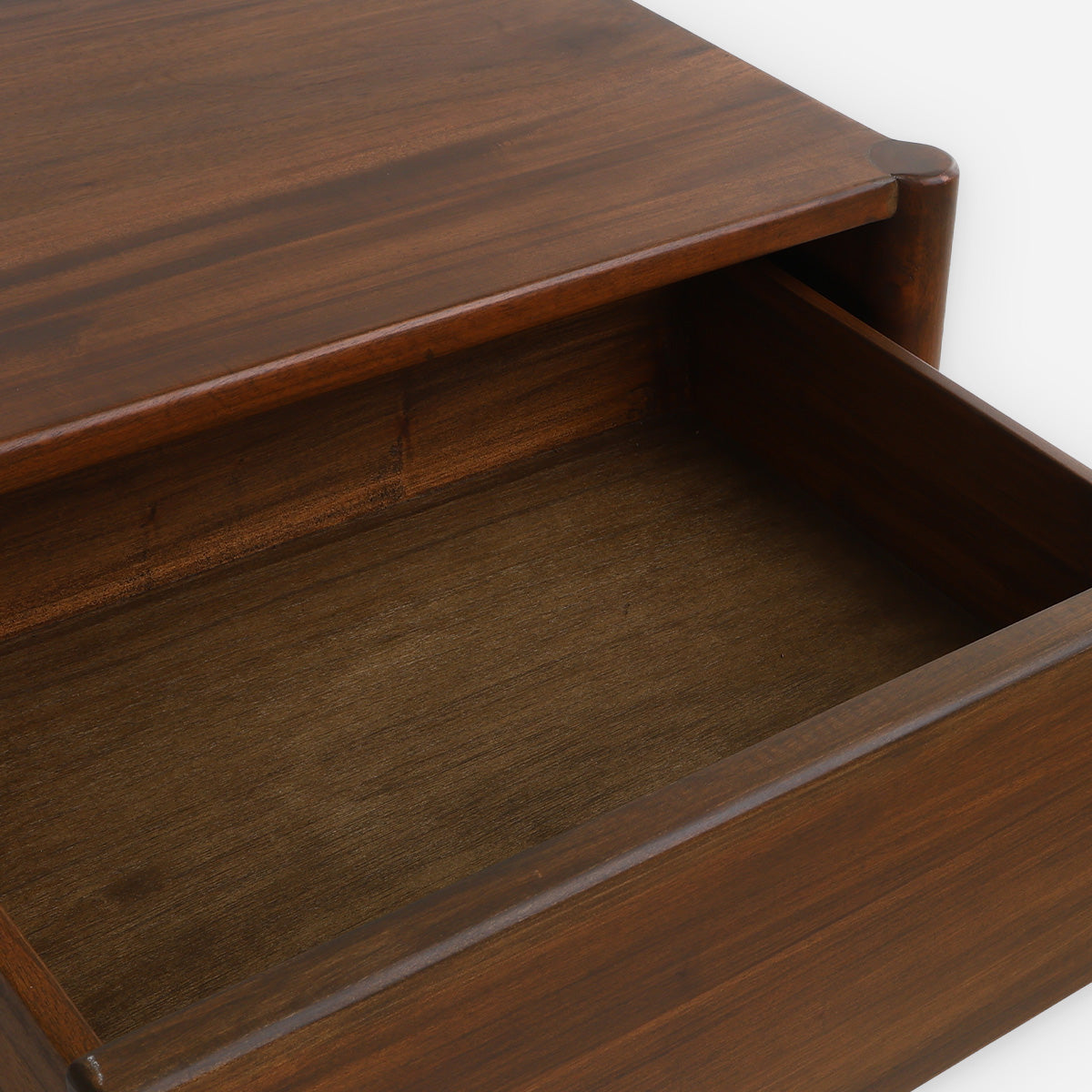 HWP-10434175:FATE_BEDSIDE_TABLE_-_10434175_-_5.jpg