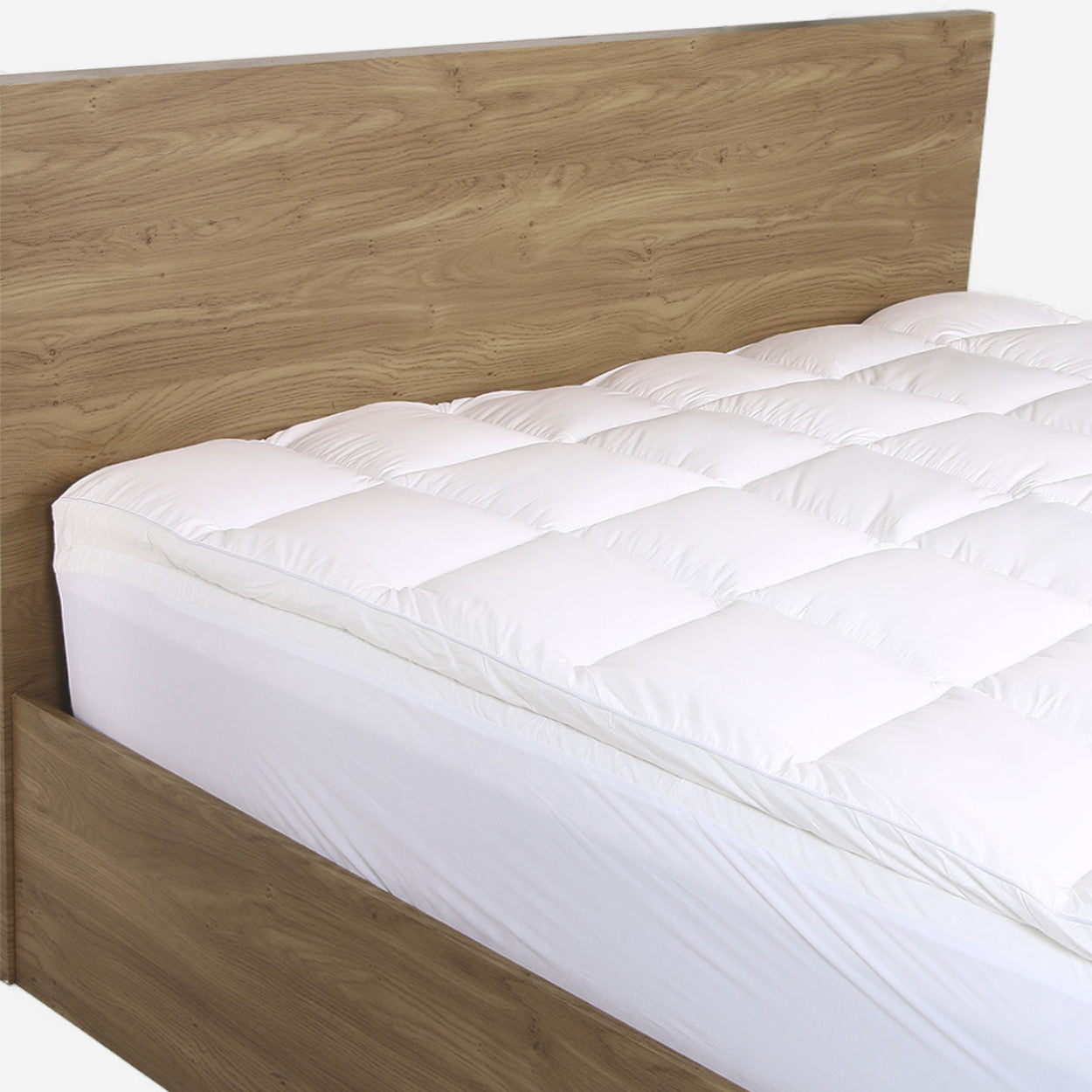 HWP-39206098:HOTEL_LIVING_MICROLUC_MATTRESS_TOPPER_FULL_-_39206098-1.jpg
