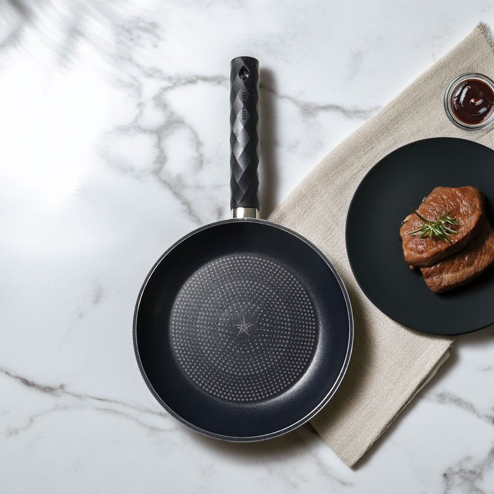 HWP-39158088:HWP-39158088_-_Happycall_Diamond_IH_Lite_Fry_Pan_24cm_1.jpeg
