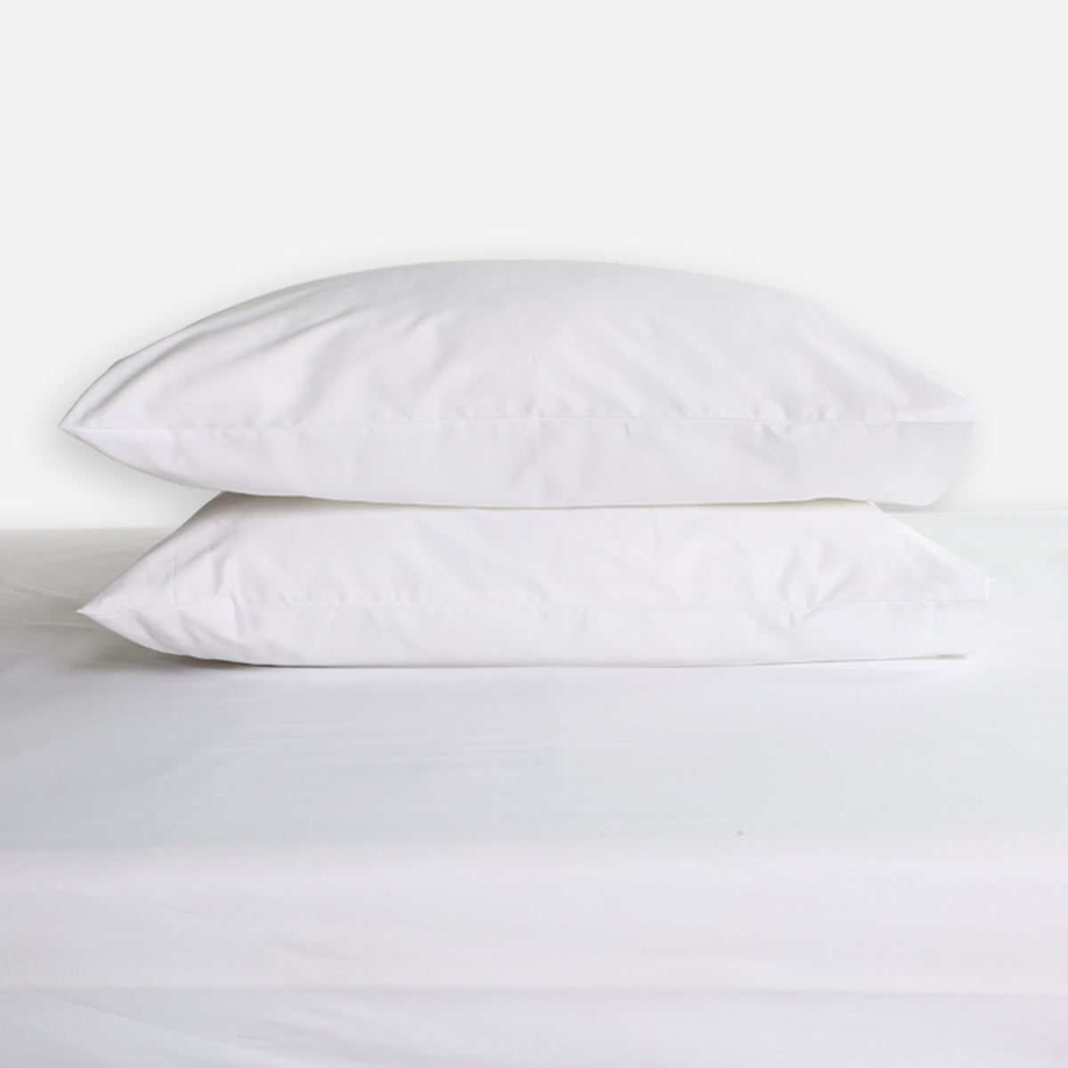 Royal Linens 3-Piece Platinum Collection Bedsheet Set (White) - King