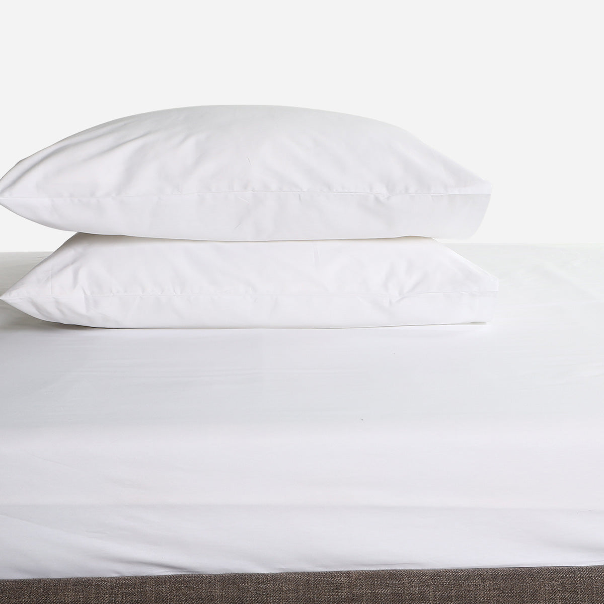 Royal Linens 3-Piece Tencel Fitted Bedsheet Set (White) - Full